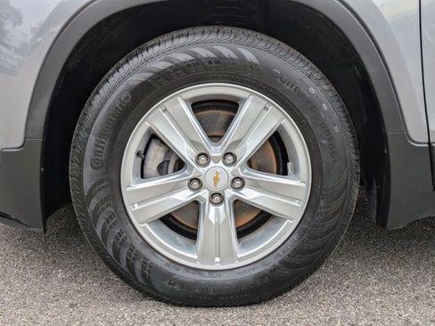 Used 2019 Chevrolet Trax LT w/ LT Convenience Package image 22