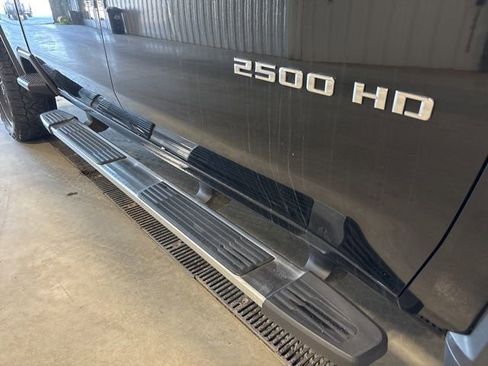 Used 2023 Chevrolet Silverado 2500 High Country image 12