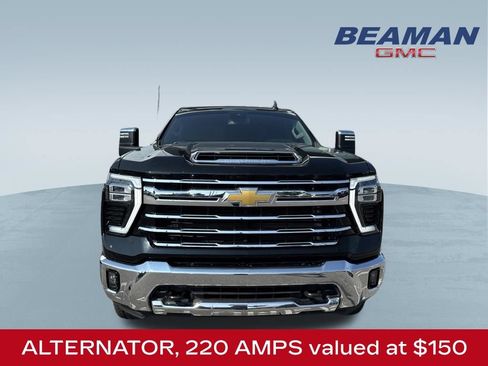 Used 2024 Chevrolet Silverado 2500 LTZ AWD/4WD image 2