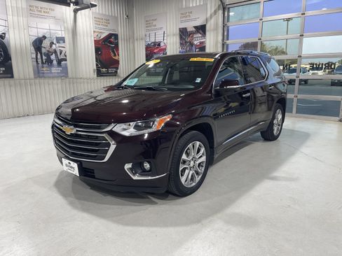 Used 2021 Chevrolet Traverse Premier AWD/4WD image 4