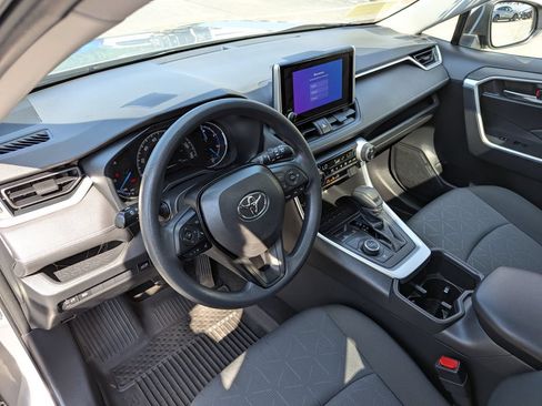 Used 2025 Toyota RAV4 XLE w/ Convenience Package AWD/4WD image 10