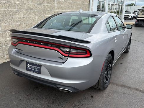 Used 2017 Dodge Charger R/T w/ Blacktop Package RWD image 3