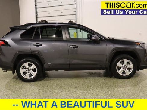 Used 2021 Toyota RAV4 XLE w/ Convenience Package image 8