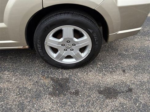 Used 2009 Dodge Caliber SXT image 17