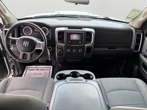 Used 2021 RAM 1500 Classic SLT RWD image 17