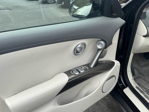 Used 2024 Genesis GV60 Advanced image 26