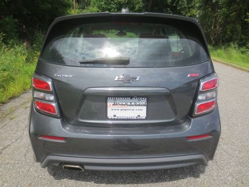 Used 2019 Chevrolet Sonic LT w/ Convenience Package FWD image 6