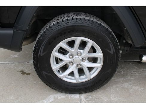 Certified 2023 Jeep Wrangler Sport S image 36