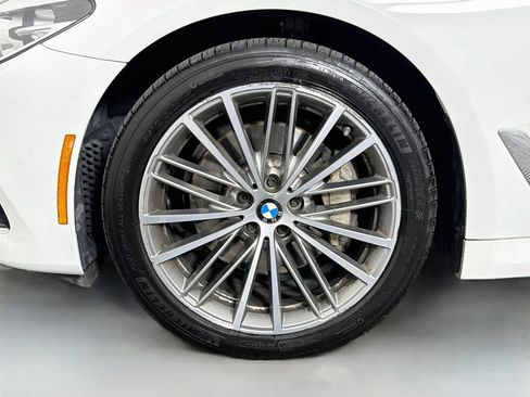 Used 2018 BMW 530i xDrive AWD/4WD image 30