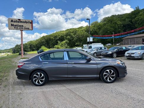Used 2016 Honda Accord EX image 2