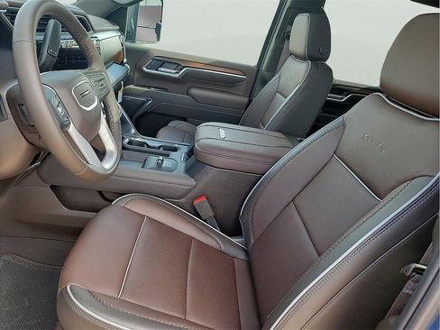 New 2026 GMC Sierra 2500 Denali w/ Denali Reserve Package image 14