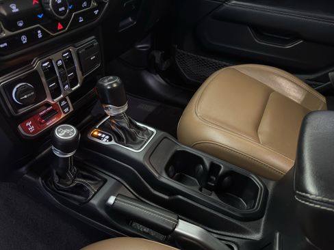 Used 2021 Jeep Wrangler Unlimited Rubicon image 19