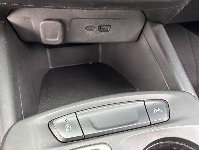 Used 2024 Chevrolet Trax RS w/ Driver Confidence Package FWD image 29
