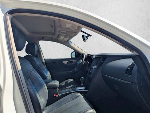Used 2017 INFINITI QX70 AWD w/ Premium Package image 15