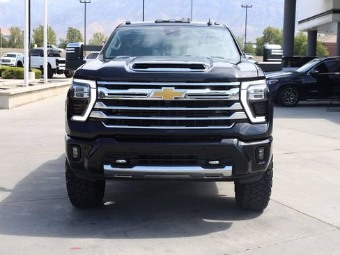 Used 2024 Chevrolet Silverado 2500 High Country w/ Z71 Off-Road Package AWD/4WD image 9