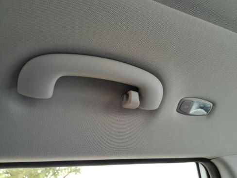 Used 2019 Kia Soul EV + w/ Sun & Fun Package image 30