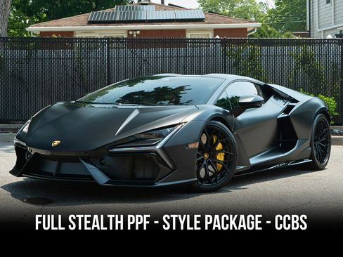Used 2024 Lamborghini Revuelto AWD/4WD image 1