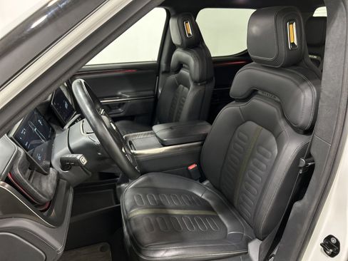 Used 2022 Rivian R1T Adventure image 20