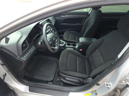 Used 2019 Hyundai Elantra SEL w/ Cargo Package image 13