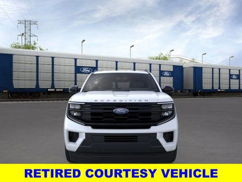 New 2026 Ford Expedition Active RWD image 6
