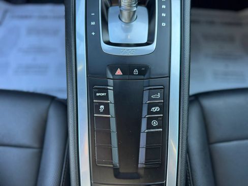 Used 2023 Porsche 718 Cayman RWD image 18