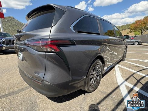 Certified 2025 Toyota Sienna XLE AWD/4WD image 9