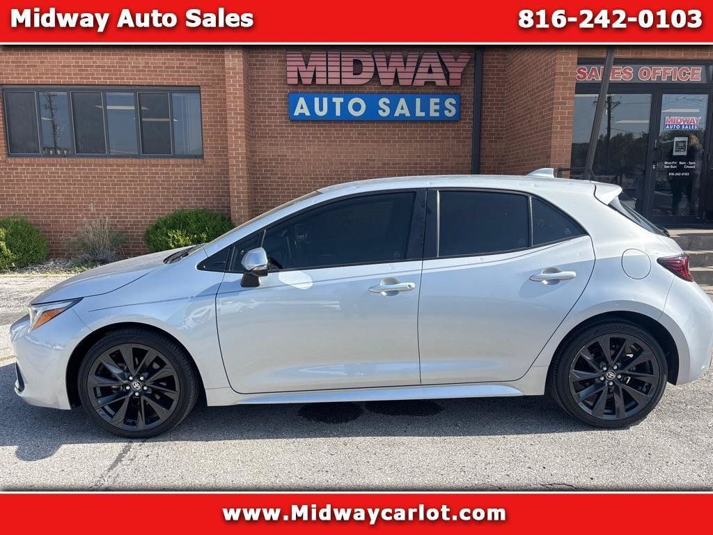 Used 2024 Toyota Corolla XSE FWD image 1
