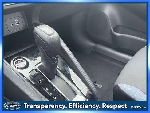 Certified 2025 Nissan Versa SV w/ Trunk Package image 29