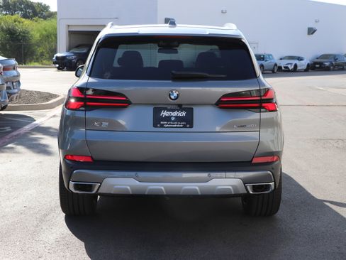 Certified 2026 BMW X5 sDrive40i w/ Climate Comfort Package RWD image 12