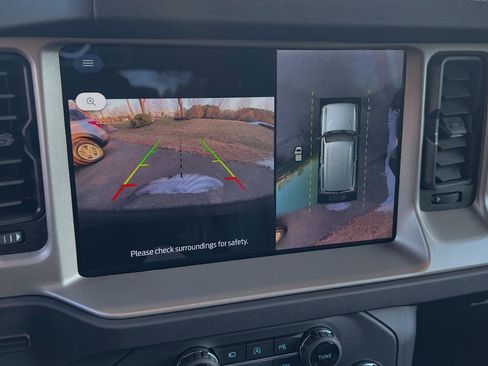 Used 2025 Ford Bronco Outer Banks image 21