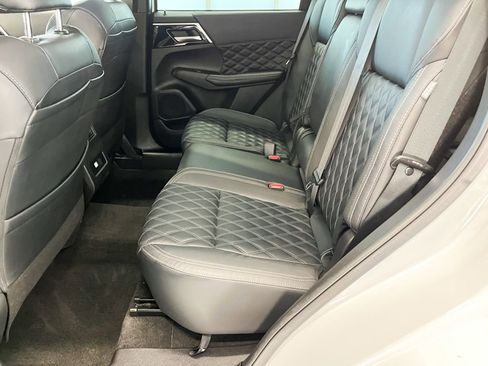 Used 2022 Mitsubishi Outlander SEL image 29