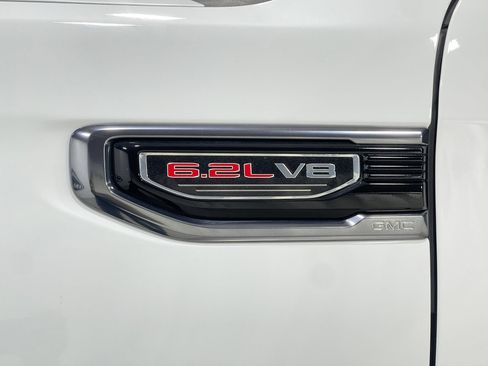 Used 2022 GMC Sierra 1500 AT4 w/ AT4 Premium Package AWD/4WD image 39