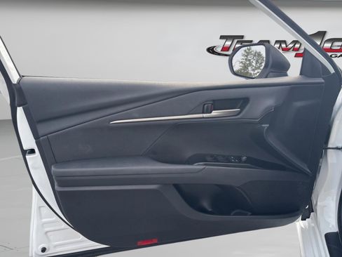 Certified 2025 Toyota Camry SE w/ Convenience Package image 23