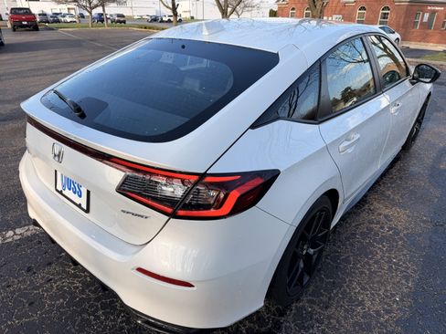 Certified 2023 Honda Civic Sport image 3