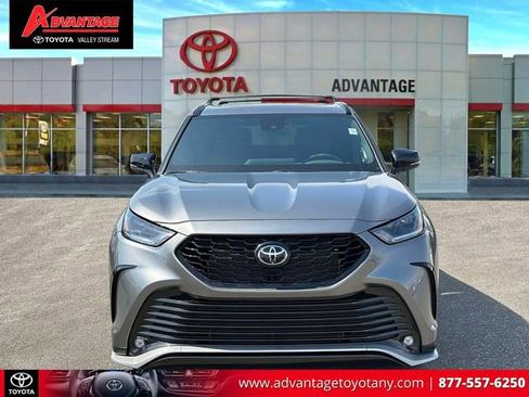 Used 2026 Toyota Highlander XSE image 2