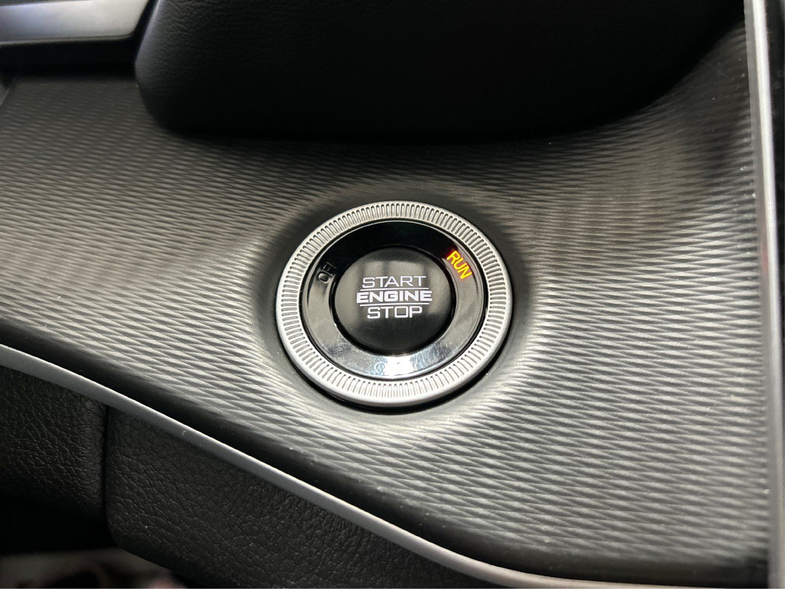 Used 2024 Jeep Grand Cherokee L Laredo AWD/4WD image 27