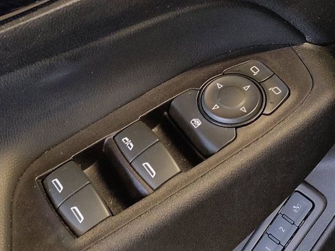 Used 2019 Chevrolet Equinox Premier FWD image 27
