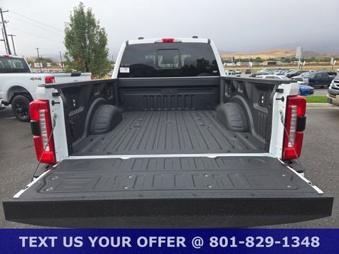 New 2026 Ford F250 Lariat w/ Black Appearance Package AWD/4WD image 36