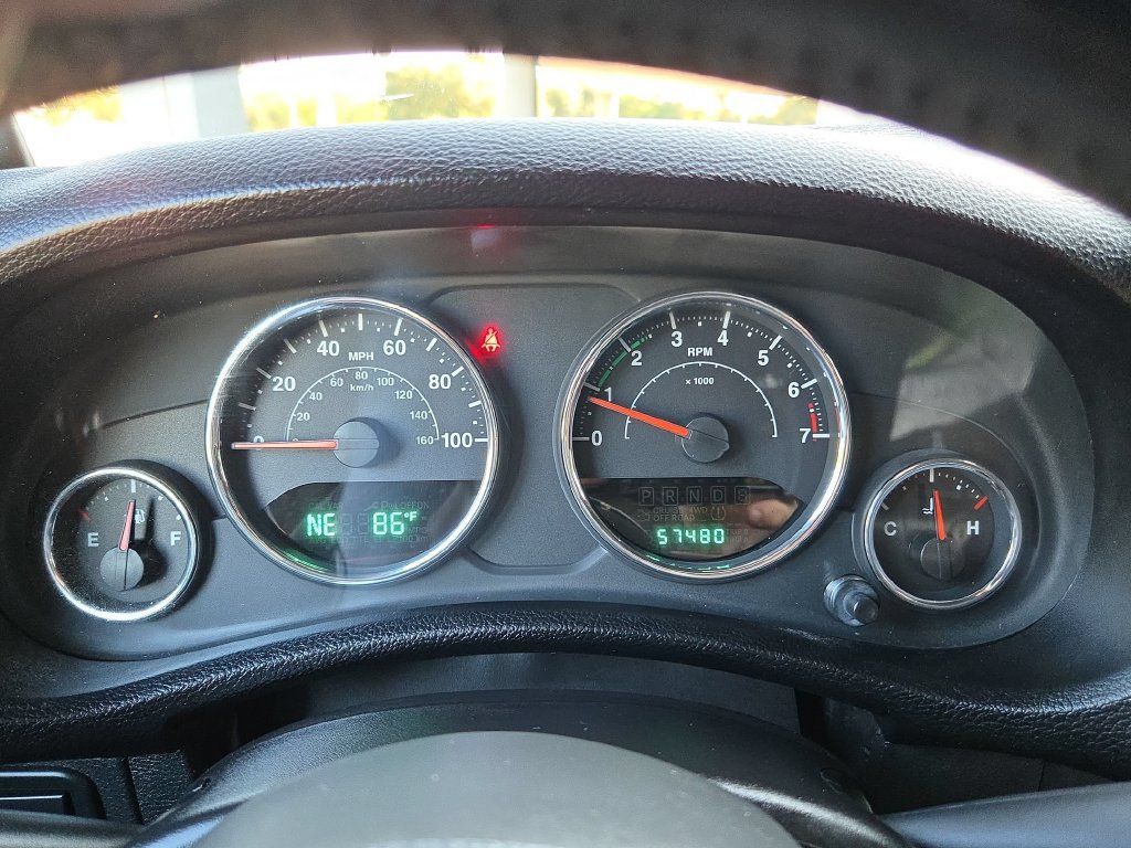 Used 2012 Jeep Wrangler Unlimited Rubicon w/ Max Tow Pkg AWD/4WD image 20