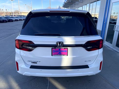 New 2026 Honda Odyssey Elite image 3