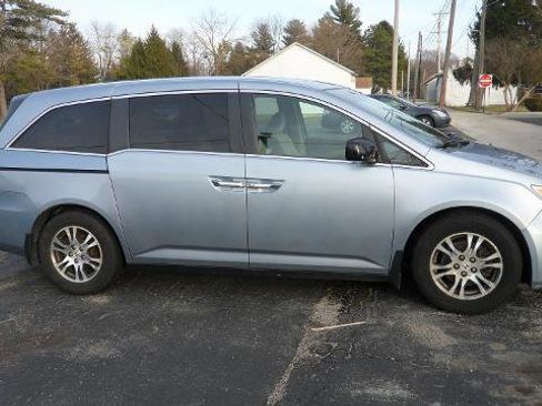 Used 2011 Honda Odyssey EX image 1