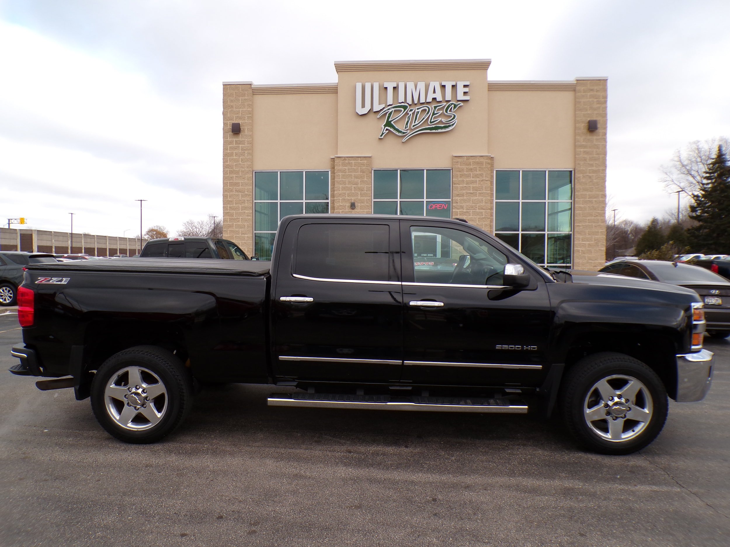 Used 2015 Chevrolet Silverado 2500 LTZ AWD/4WD image 1