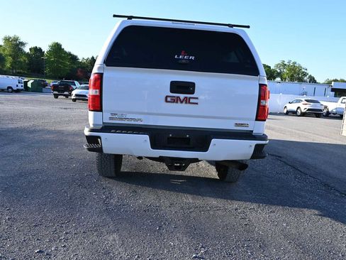Used 2018 GMC Sierra 2500 SLT w/ All Terrain HD Package AWD/4WD image 12