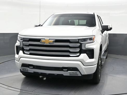 Used 2024 Chevrolet Silverado 1500 High Country w/ Technology Package RWD image 8