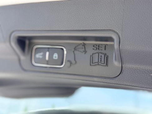 New 2026 Ford Explorer Active RWD image 8