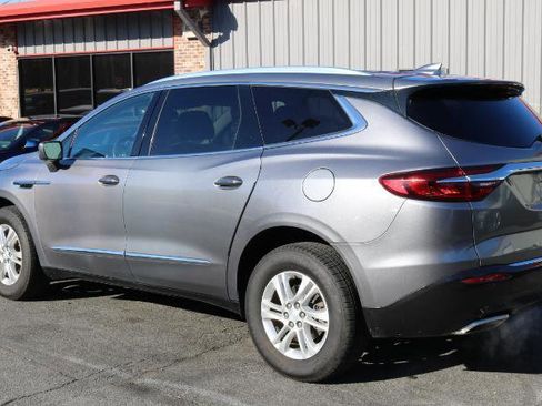 Used 2019 Buick Enclave Essence FWD image 4
