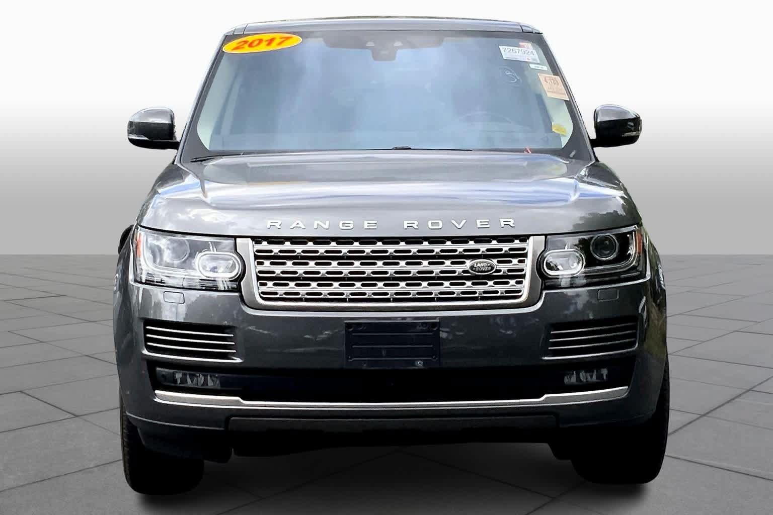 Used 2017 Land Rover Range Rover Supercharged AWD/4WD image 4