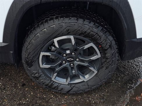 New 2026 Chevrolet Equinox ACTIV w/ Convenience Package III image 27