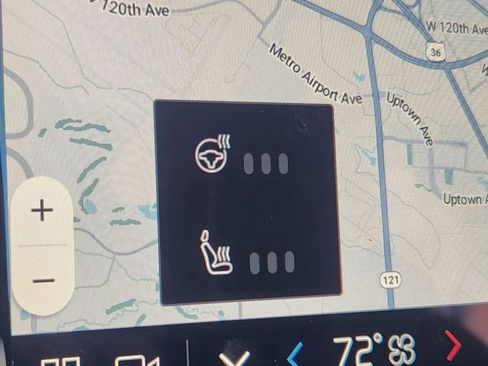 Certified 2025 Volvo XC40 B5 Plus image 22