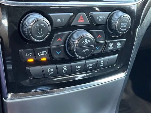 Used 2021 Jeep Grand Cherokee Laredo X AWD/4WD image 26